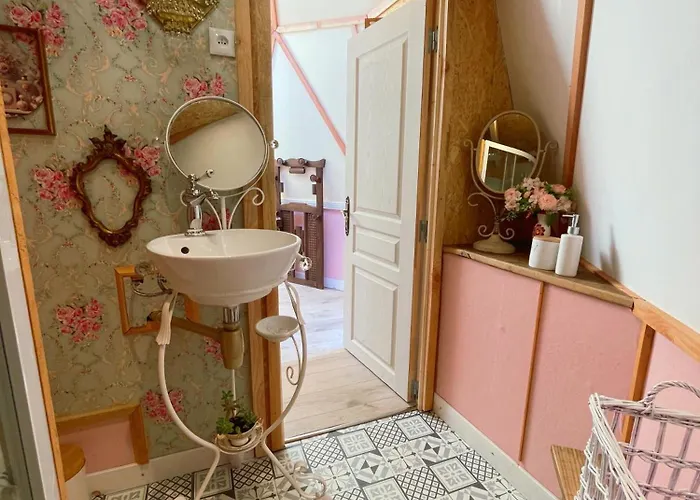 L'etoile De Baynes Campismo de Luxo Cerisy-la-Foret